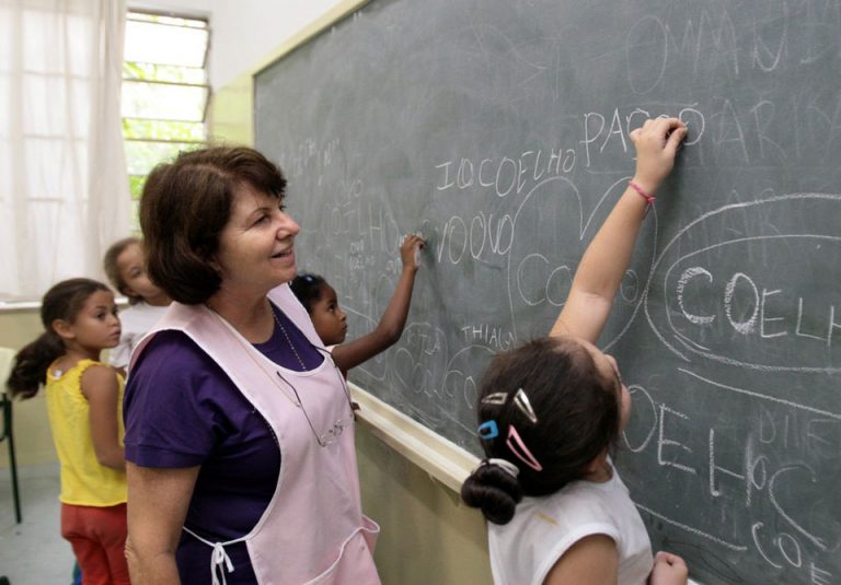 Prefeitura abre inscrições para processo seletivo de professores ACT