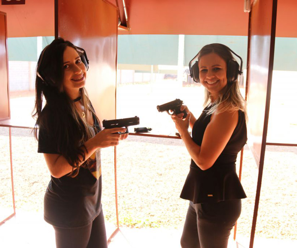 As alunas do Gun Club