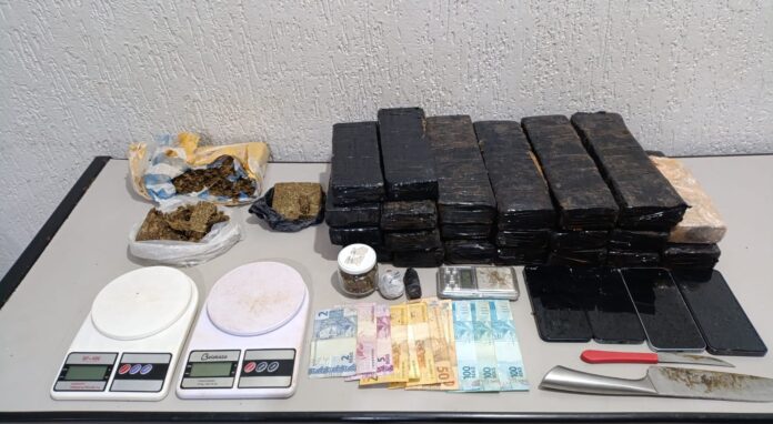 Quase 20 quilos de maconha com quadrilha presa em Olímpia