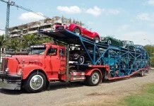 Raridades desembarcaram no Royal para participarem do 5&ordm; Encontro de Carros Antigos