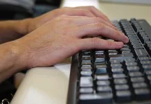 Servidor municipal pode usar o computador para requerer &lsquo;abonadas&rsquo; e outros direitos