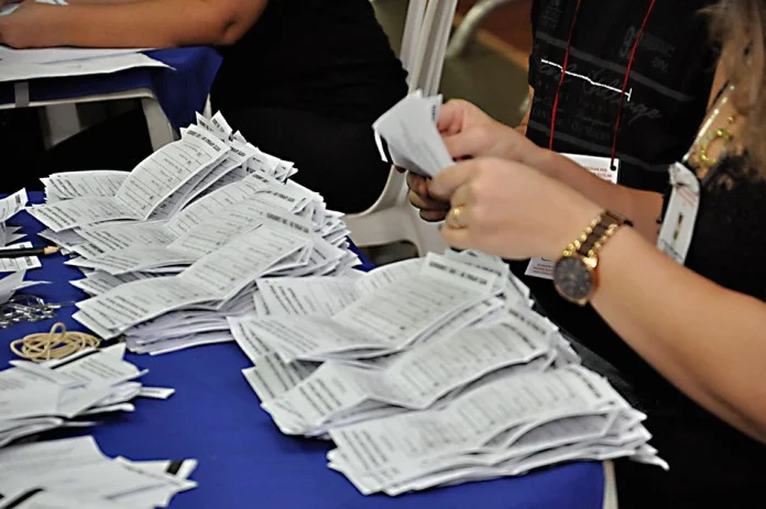 Quase nove mil eleitores escolhem 30 conselheiros tutelares para Ol&iacute;mpia e Comarca