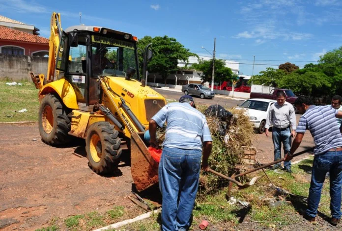 Coleta de entulhos e galhos em Ribeiro hoje e amanh&atilde;. E, segunda e ter&ccedil;a, em Ol&iacute;mpia