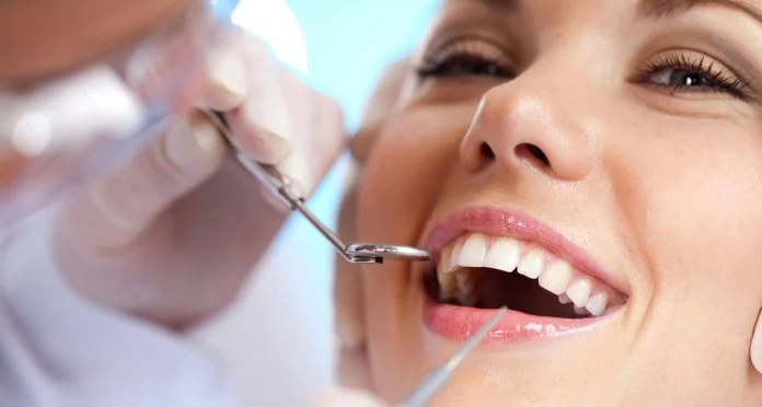 As homenagens a quem contribui com um sorriso perfeito, o Dentista Brasileiro
