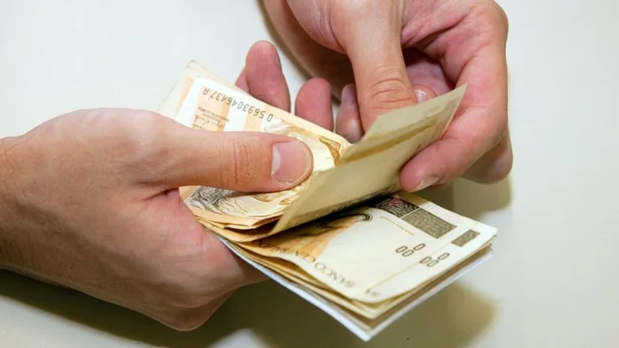 Comerciante não pode dar desconto se cliente quiser pagar ‘em dinheiro’