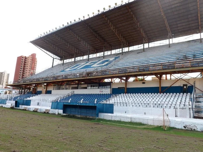 Futebol Solidário em prol do Abrigo São José no Estádio, domingo