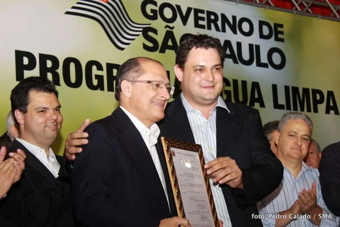 Geninho assina o último aditivo do convênio de R$ 24 milhões para esgoto 100% tratado