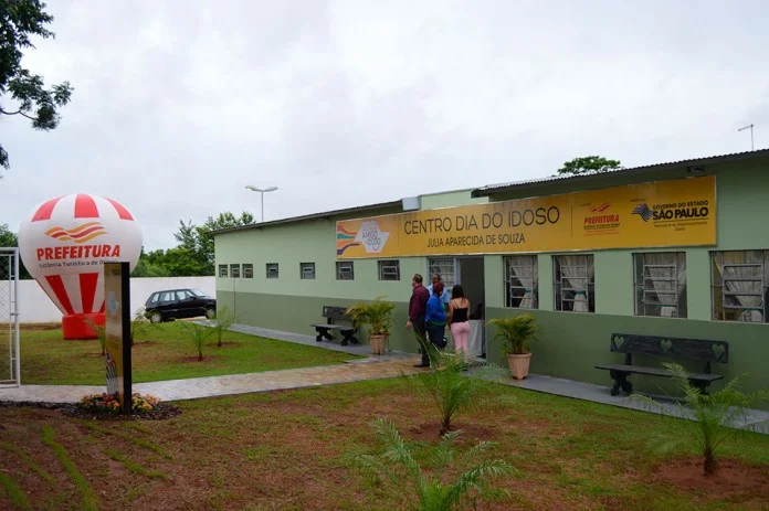 Centro Dia já atende 12 idosos, e a capacidade pode chegar a 50