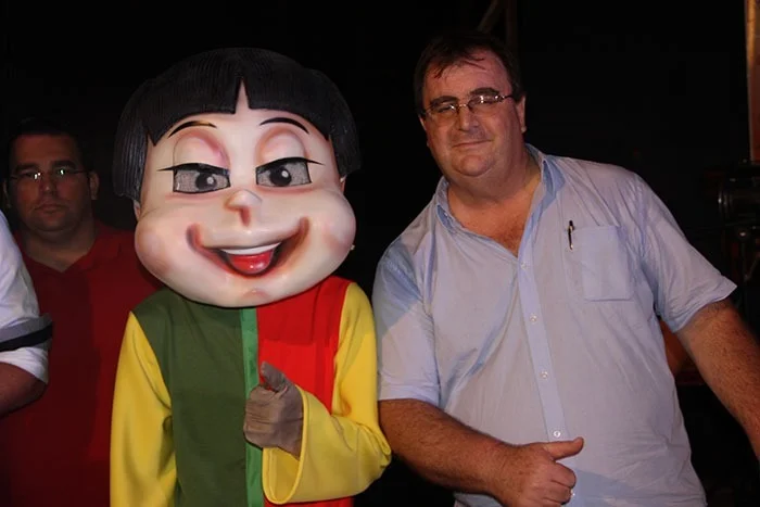 Paulo-Sturaro,-da-Loja-Morada-Verde-com-o-mascote-da-empresa