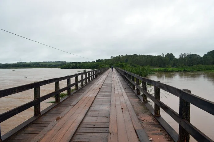 Pontes são interditadas devido a estragos causados pelas chuvas
