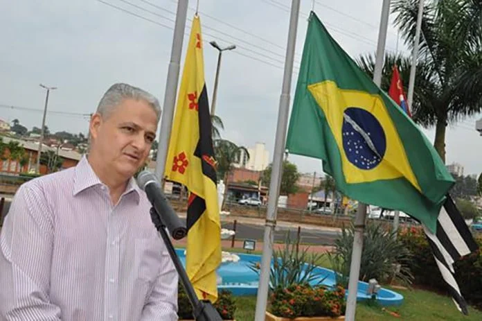 Presidente Salata devolve mais de meio milhão aos cofres da Prefeitura