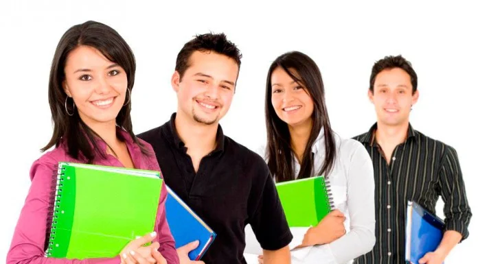 Estudantes beneficiários do auxílio-transporte devem comprovar frequência escolar até segunda (27)