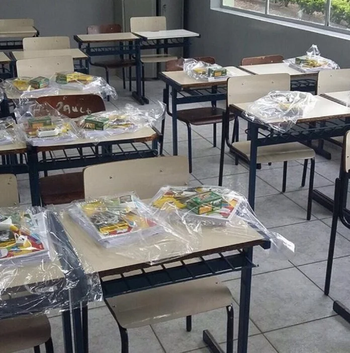 Mais de cinco mil alunos da rede municipal retornam &agrave;s aulas na segunda