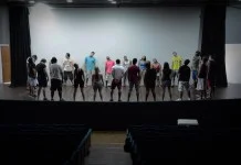 Workshop com atores da Companhia ‘Os Bardoso’ reuniu cerca de 30 participantes