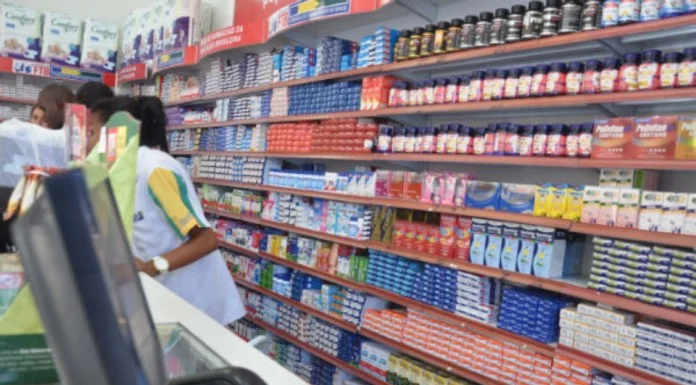 Remédios ficam até 12,5% mais caros a partir de hoje