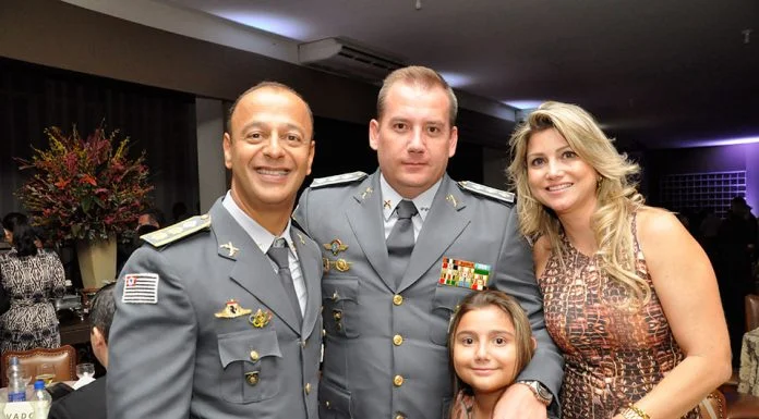 Batalhão da PM comemora 30 anos e condecora civis e militares, inclusive de Olímpia