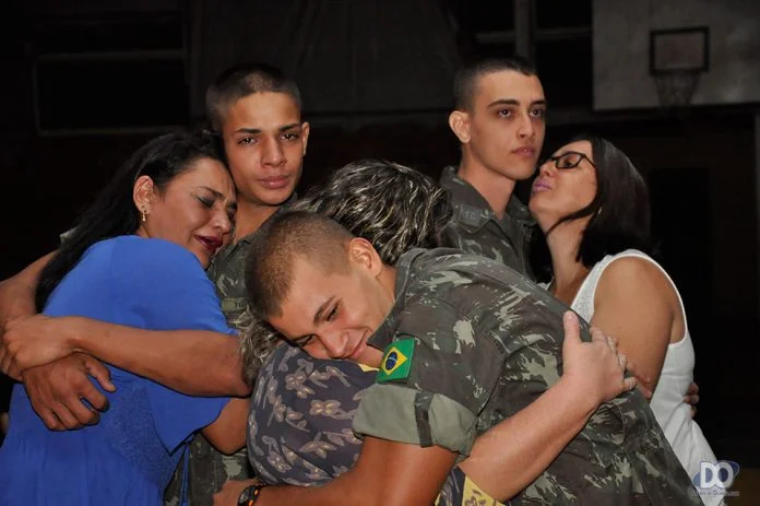 Tiro de Guerra celebra o Dia da Vitória e homenageia as mães