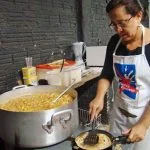 Terezinha-preparanbdo-crepe-2_thumb.jpg
