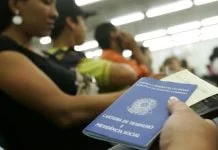 Mercado de trabalho desacelera em novembro, mas mantém saldo positivo