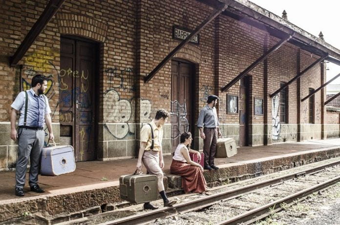 Teatro de Caixeiros apresenta a peça “Viajantes” neste sábado, na Praça