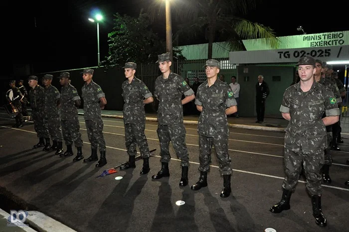 Alguns dos atiradores que se tornaram Monitores com recebimento de Braçais Alguns dos atiradores que se tornaram Monitores com recebimento de Braçais