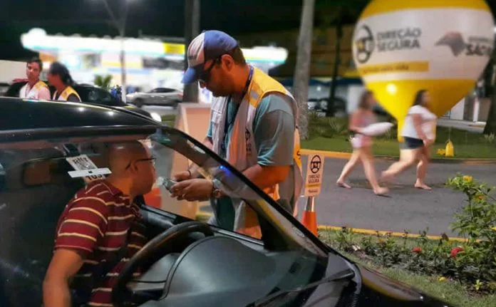 Cresce o número de motoristas autuados por recusar o bafômetro