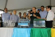 Rodrigo Garcia e Geninho sorteiam 197 casas do CDHU em Baguaçu