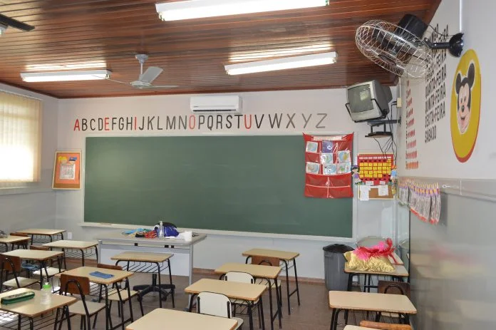 Prefeitura entrega obras de melhorias da EMEB “Therezinha Lopes de Mello Vicente”