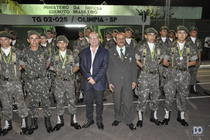 Formatura do TG: juramento, homenagens e emoção com ‘missão cumprida’ de Edvaldo Coragem