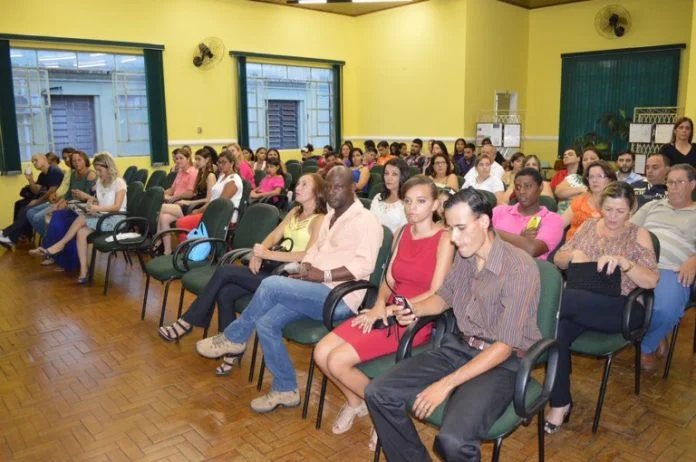 Via Rápida Empregos certifica 55 alunos do curso de Panificação e Confeitaria