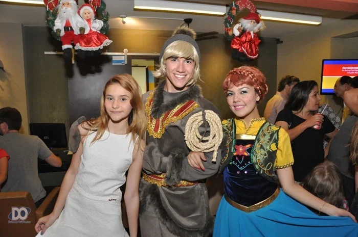 Lila Piton com personagens da Frozen Lila Piton com personagens da Frozen