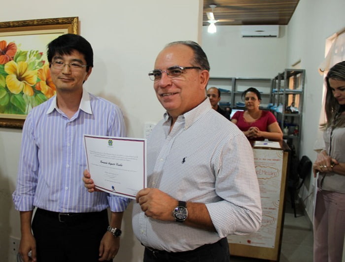 Fernando Cunha recebe o diploma de prefeito eleito