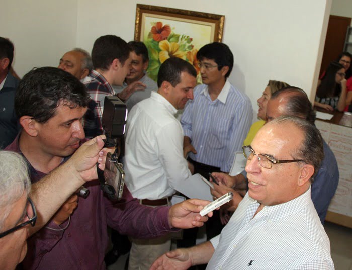 Fernando Cunha em entrevista à imprensa (veja íntegra na transmissão ao vivo)