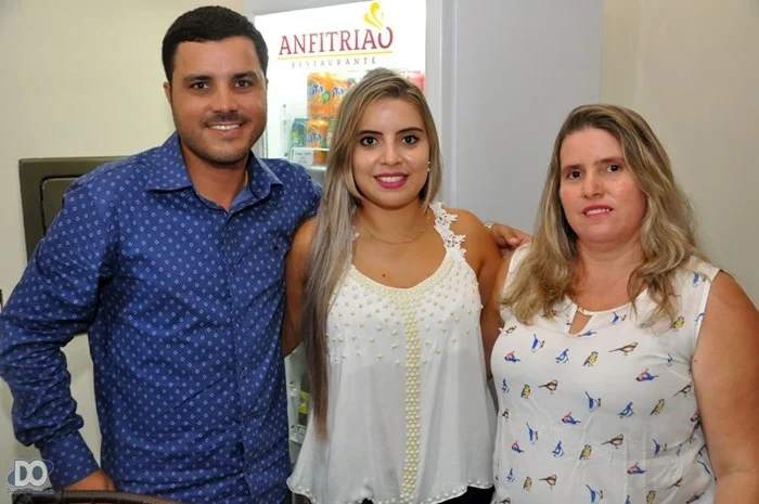 Armando, Cristiane e Lúcia - responsáveis pelo sucesso do Anfitrião Restaurante
