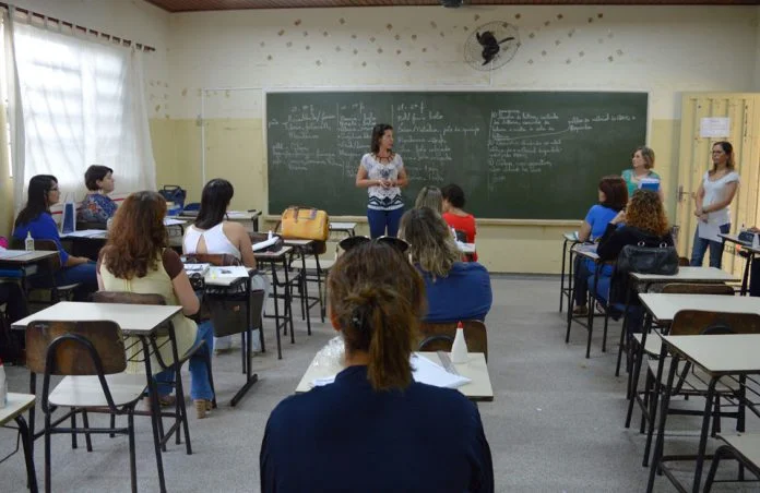 Rede municipal de ensino planeja ano letivo