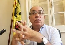 Fernando esclarece que não tem R$ 16 mi em caixa, como anunciado por Geninho, mas sim pouco mais de R$ 1,6 mi