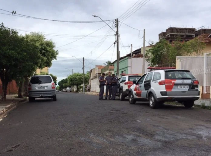 Casal de idosos é assassinado dentro da residência perto do Estádio