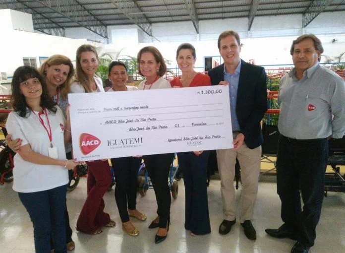 Iguatemi entrega valor arrecadado no Poço dos Desejos no último Natal para a AACD