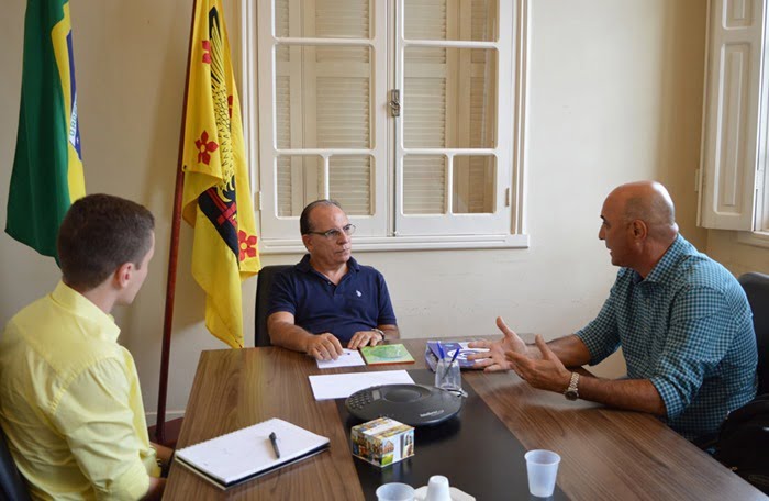 Prefeito Fernando Cunha se reuniu com o diretor geral da TV TEM, Luiz Ricardo Queiroz
