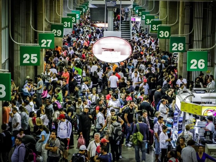 Procon vai ficar de olho nas rodoviárias e aeroporto da capital paulista