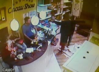 Bala é retirada do dorso do comerciante. Nesta quinta, começa a se alimentar