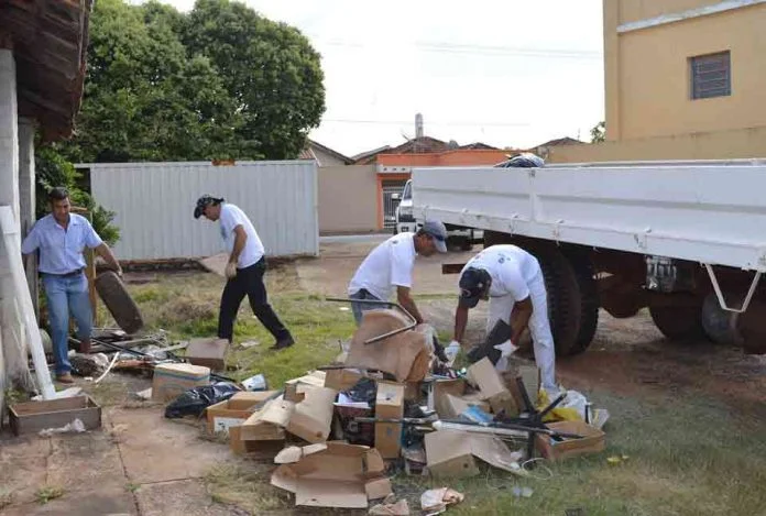 Prefeitura inicia limpeza do prédio da Beneficência Portuguesa