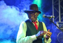 Cantor internacional J.J. Jackson homenageou as Mães no Tuti Resort