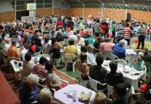 Famílias de programas sociais participam de atividades em comemoração ao Dia das Mães