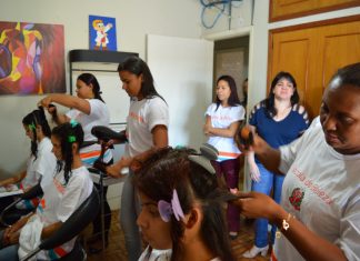 Fundo Social inicia curso de cabeleireiro da Escola da Beleza