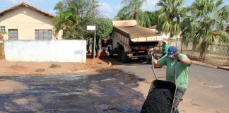 Ruas de Baguaçu recebem Operação Tapa-Buraco