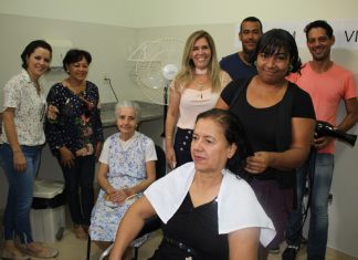 Dia de Beleza para pacientes do Centro de Referência do Idoso