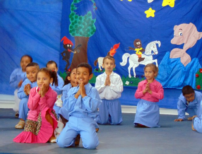 Alunos vivenciam o Folclore em projeto escolar
