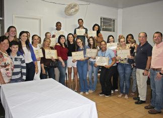 Fundo Social faz entrega de certificados da Escola da Beleza