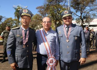 Dia de homenagens no Recinto, na Praça e na Câmara para agricultores, militares e cidadãos